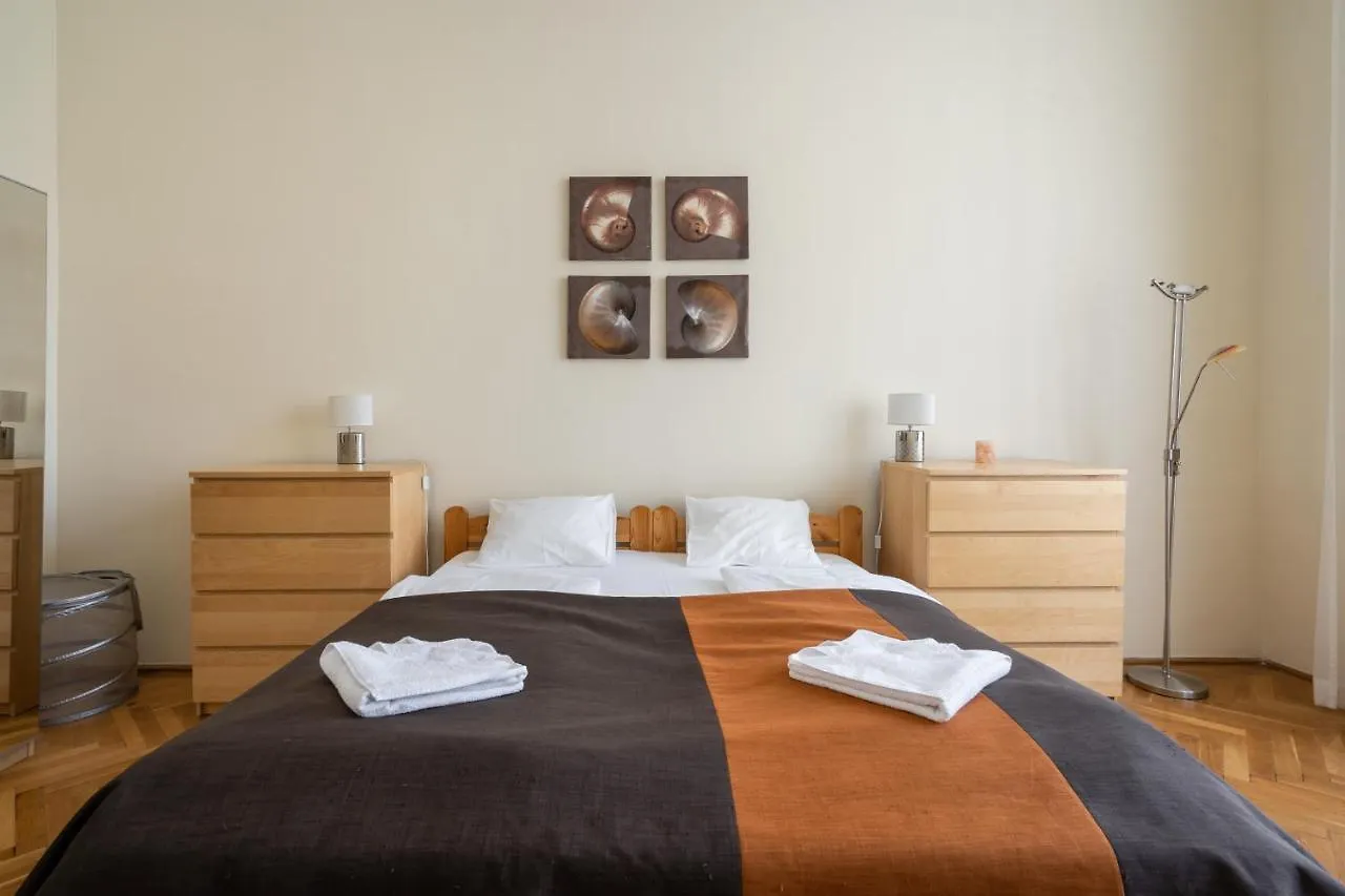 Apartment Lonyay Grand Central Budapest