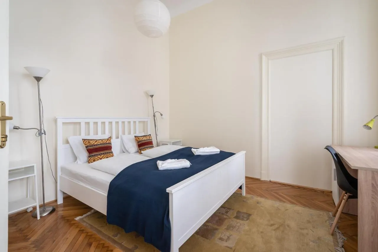 Apartment Lonyay Grand Central Budapest